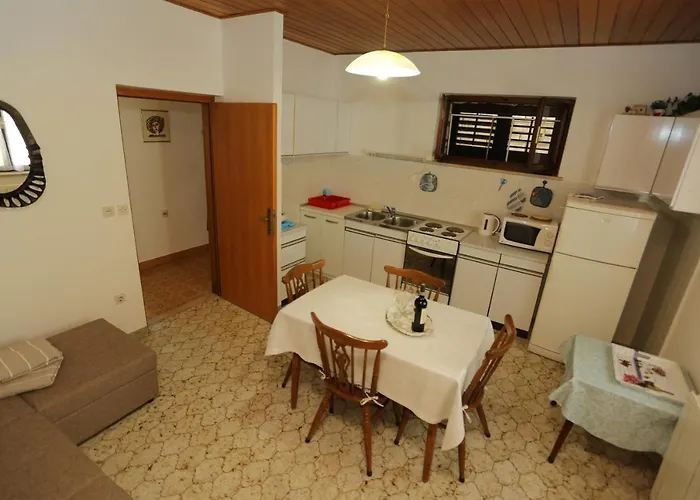 With Parking Space Supetar, Brac - 16807 דירה *