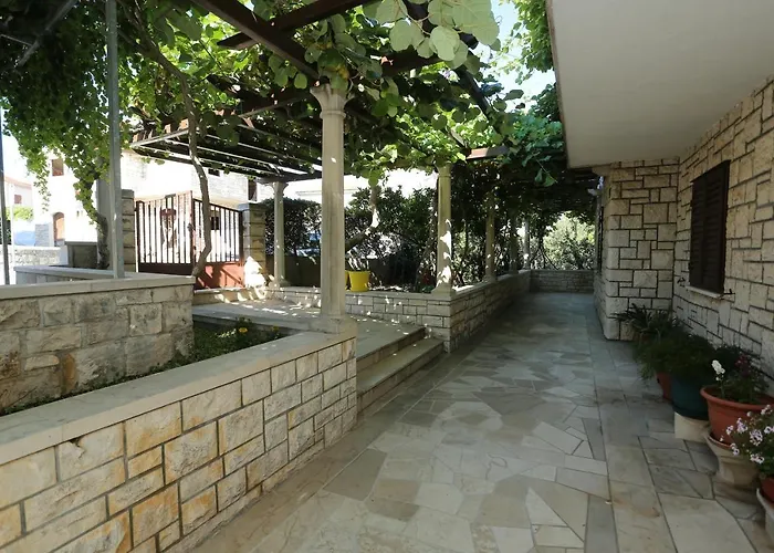 דירה With Parking Space Supetar, Brac - 16807 סופטאר