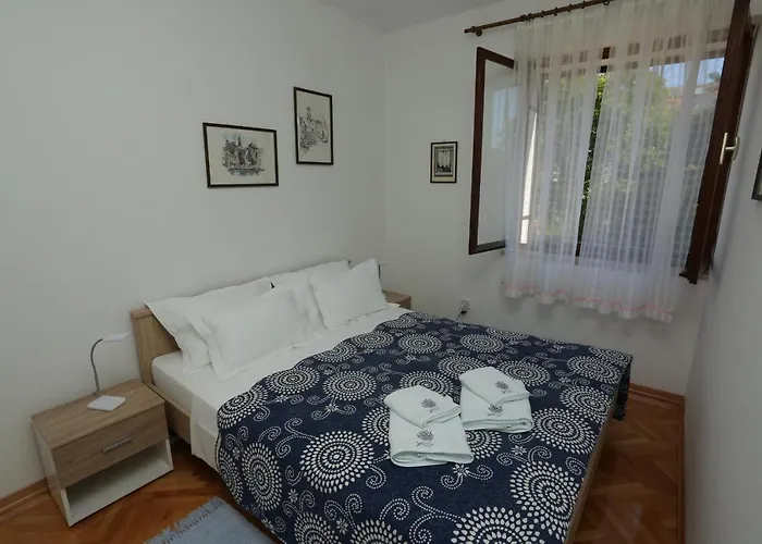 With Parking Space Supetar, Brac - 16807 סופטאר